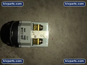IDEC ABD110N Pushbutton Switch – actual item, photo 6 of 9