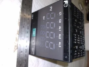 Fuji Electric PXR9RAY1-4V0A1 Process Controller