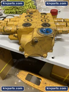 Caterpillar 1010889 Valve – actual item, photo 3 of 8