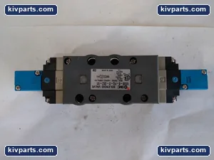 SMC VSS8-8-FG-D-3EZ-V1 Pneumatic Solenoid Valve – actual item, photo 3 of 4
