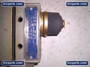 Honeywell BZE6-2RM Micro Switch – actual item, photo 3 of 5