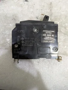 Square D QHB115 Type QOB Bolt-On Circuit Breaker