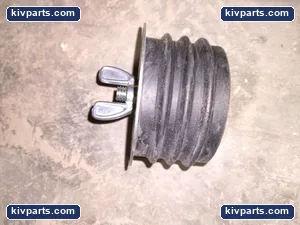 OIL CAP .. AS IN PICTURE, SCREW TIGHT – actual item, photo 2 of 3