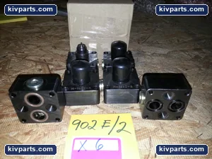 P9140705 Manifold Block Component Valve – actual item, photo 3 of 3