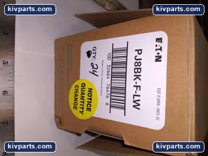 Eaton PJ8BK-F-LW Receptacle – actual item, photo 3 of 4