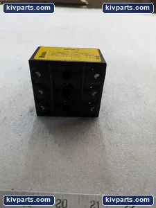 Cooper Bussman Terminal Block – actual item, photo 5 of 9