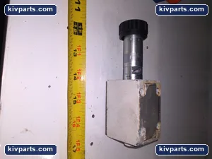 Kraussmaffei R900925295 Single Solenoid VaLVE – actual item, photo 2 of 5