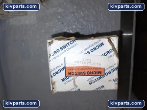Honeywell 911CLA011NA Micro Switch – actual item, photo 4 of 5