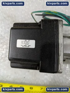 Parker CCJ11S37B01 Solenoid Valve – actual item, photo 4 of 8