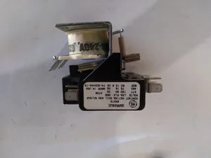 General Electric 3ARR28U2 6X572 Magnetic Contactor Relay