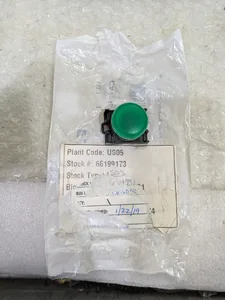 US05 66199173 Green Push Button – actual item, photo 1 of 8