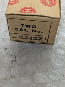 Arrow Hart 42127 Ceramic 2 Screw Terminals – actual item, photo 1 of 6