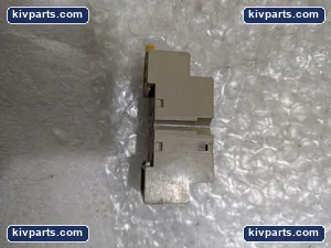 Omron PYF-14A-N Relay Socket Base – actual item, photo 4 of 5