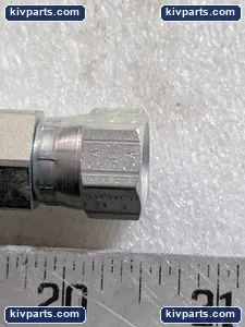 Parker 20642-6-4 Hydraulic Hose Connector Fitting – actual item, photo 3 of 7