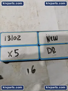 Eaton 1547-74-P Watertight Plugs Connectors – actual item, photo 3 of 3