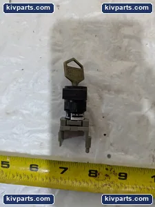 Fuji Electric AH16P-J2B Pushbutton – actual item, photo 3 of 6
