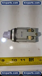 IDEC ASLD23320N-W Relay – actual item, photo 4 of 5