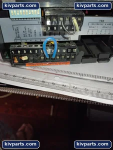 Red Lion GEM52 Controls – actual item, photo 5 of 6