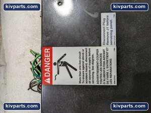 Onan 0098-7318.8 Motor Disconnect Switch – actual item, photo 3 of 12