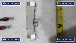 SMC VQZ2521-5M1-C4F Solenoid Valve – actual item, photo 5 of 11