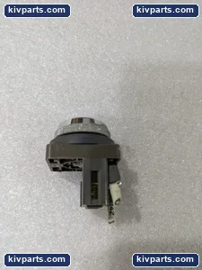 IDEC Industrial Red Button Switch – actual item, photo 4 of 9
