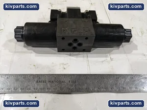 Nachi SS-G01-C6-GR-D2-31 Hydraulic Valve – actual item, photo 5 of 6