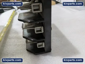 Underwriters 11220 Safety Device Fuse Block – actual item, photo 5 of 8