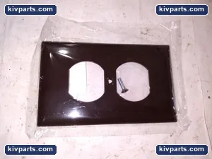 Cooper 5132B-BOX Receptacle – actual item, photo 3 of 5