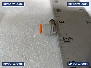 Pisco 09935-08 Pneumatic Elbow Fitting – actual item, photo 4 of 7