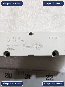 SMC VQ4100-51 Solenoid Valve – actual item, photo 2 of 9