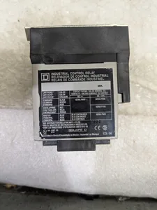 Square D Industrial Control Relay – actual item, photo 1 of 8