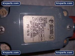 1878 B07 Pizzato FD – actual item, photo 3 of 4