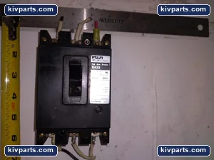 Fuji Electric SA33 Molded Case Circuit Breaker – actual item, photo 5 of 7
