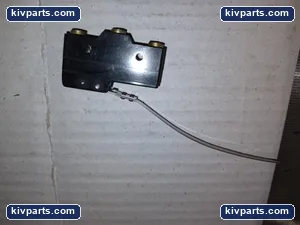 Omron Z-15HW24-B7-K Hinge Lever Micro Limit Switch – actual item, photo 2 of 3