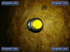 Fuji Electric AR30E0L-10M4Y Push Button Command Switch – actual item, photo 3 of 4