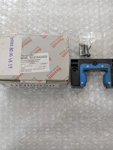 Bosch Rexroth R161942500 Unit Size 45 Roller Runner Block