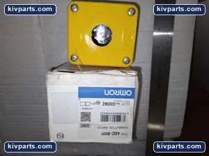 Omron A22Z-B101Y Switch Enclosure Control – actual item, photo 2 of 4