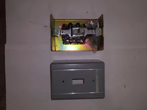 Square D 9991 KE1 Enclosure with 2550 KO Switch