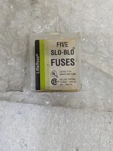Littelfuse SLO-BLO Fuses – actual item, photo 1 of 6