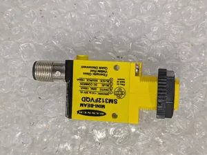 Banner SM312FVQD Fiber Optic Photoelectric Sensor