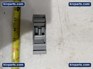 Phoenix Contact Through DIN Rail Terminal Block – actual item, photo 5 of 6
