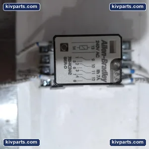 Allen-Bradley 700-HC24A2 Relay – actual item, photo 2 of 6