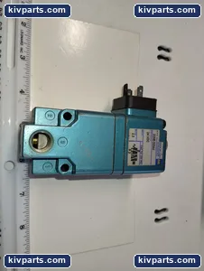 MAC 225B-523JJ 3 Way 2 150 PSI Solenoid Valve – actual item, photo 2 of 5