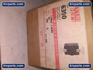 Arrow Hart L11-30R 6390 Hart-Lock Receptacles – actual item, photo 4 of 5