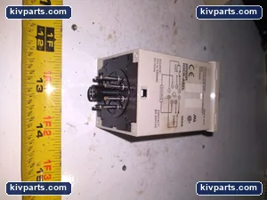 Omron H3CR-A8EL Timer – actual item, photo 2 of 5