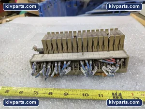 Omron G7TC-OC16 I/O Relay Terminal – actual item, photo 3 of 5