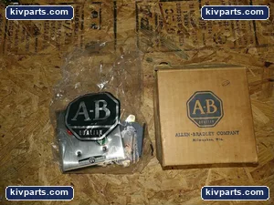 Allen-Bradley 800S-3ASQ Push Button Control Station PLC – actual item, photo 2 of 4