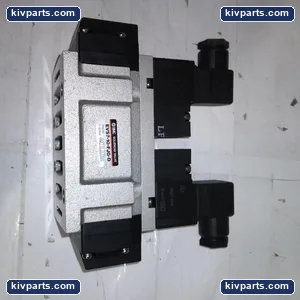 SMC EVS7-10-FJG-D Pneumatic Solenoid Valve – actual item, photo 2 of 3