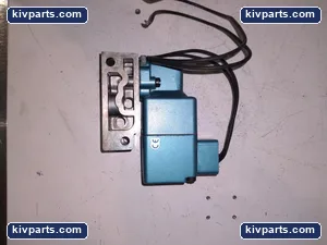 MAC 257B-111CAAA Valves – actual item, photo 2 of 4