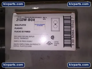 Cooper 2132W-BOX Receptacle – actual item, photo 4 of 5
